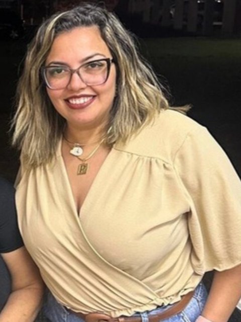 Priscila antes